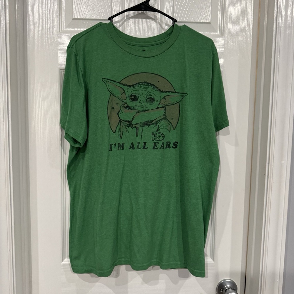 Star Wars Shirt Men's XL Green Graphic Crew Neck Short Sleeve Stretch Grogu Yoda